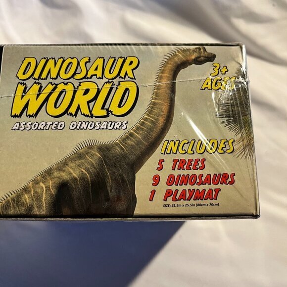 Dinosaur World Play Set - Picture 2 of 4